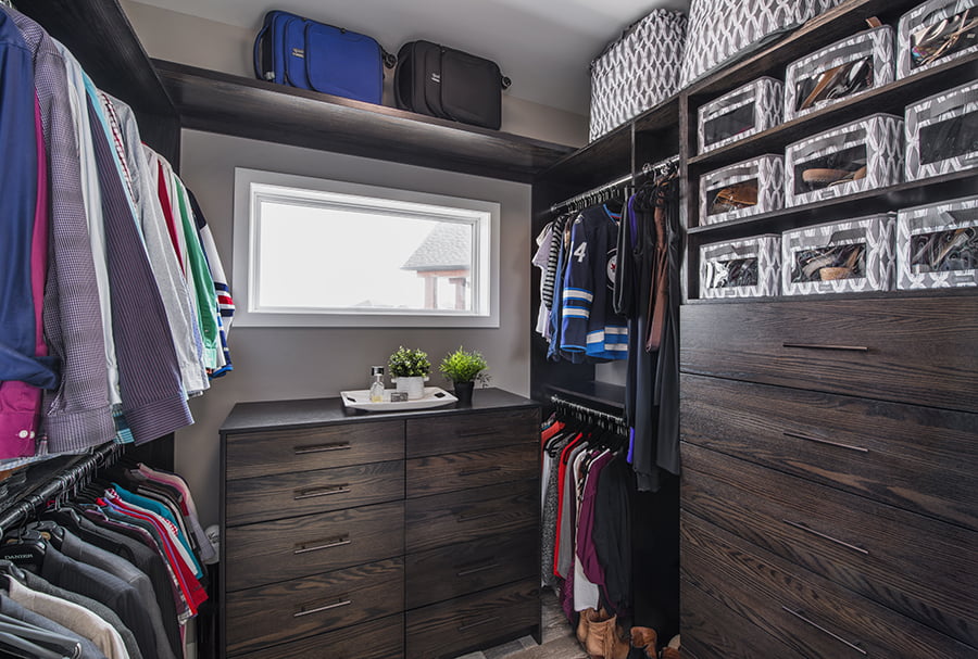 custom walk-in closet design walk in closet design